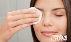 化妆如何遮住眼袋 遮住眼袋的彩妆技巧