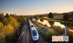 什么是景区软件和硬件服务设施 关于景区软件和硬件服务设施